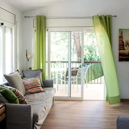 Sleeps 8 With Pool And Wifi Villa Lloret de Mar