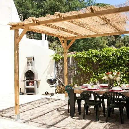 Villa Sleeps 8 With Pool And Wifi *