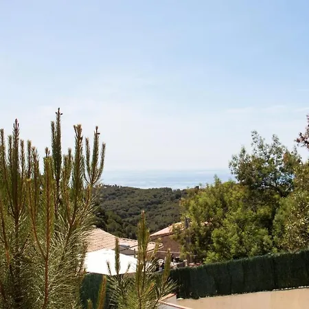 Sleeps 8 With Pool And Wifi *