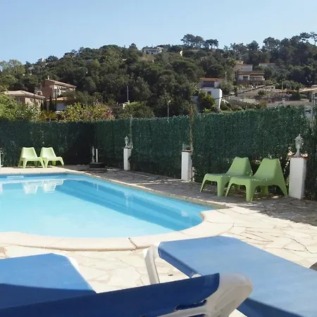 Sleeps 8 With Pool And Wifi *