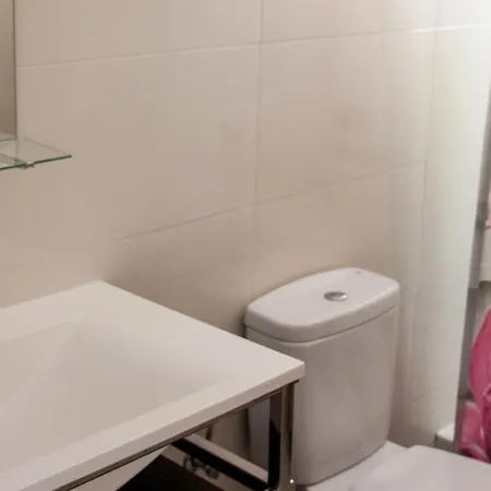 Sleeps 8 With Pool And Wifi Lloret de Mar