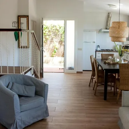 Sleeps 8 With Pool And Wifi Villa Lloret de Mar