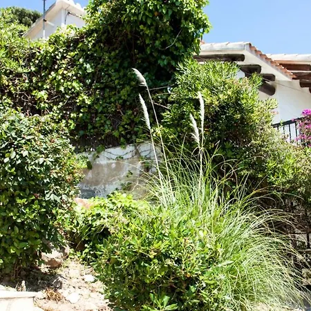 Sleeps 8 With Pool And Wifi Villa
